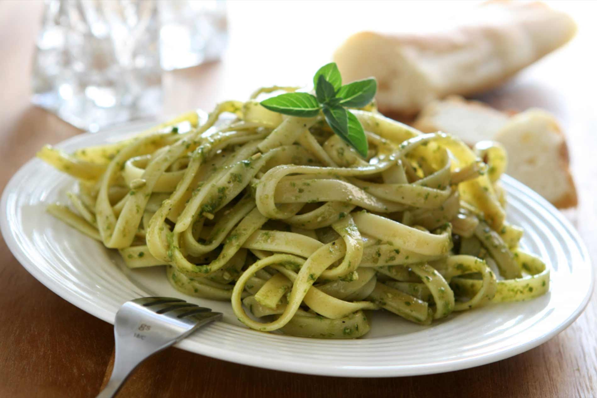 Northern Italian Linguine With Pesto Genovese Recipe northern-italian-linguine-with-pesto-genovese-recipe